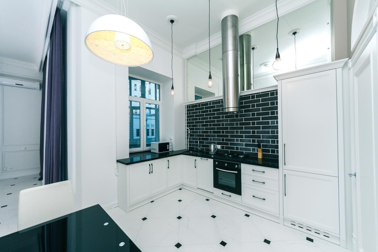 Vip Near Kreschatyk, 31а Pushkinska Street Apartment