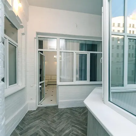 Vip Apartment Near Kreschatyk, 31А Pushkinska Street Kyiv Exterior photo