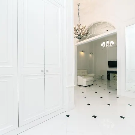 Vip Apartment Near Kreschatyk, 31А Pushkinska Street Kyiv Exterior photo
