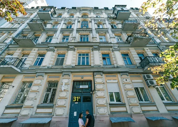 VIP apartment near Kreschatyk, 31а Pushkinska Street