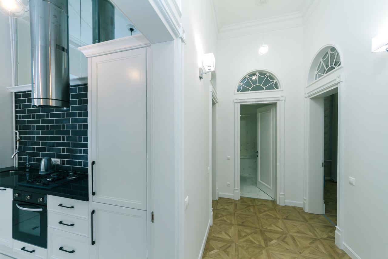 Vip Near Kreschatyk, 31а Pushkinska Street Апартаменты