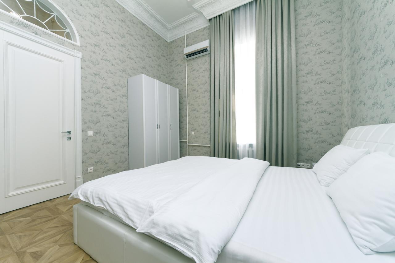 Vip Near Kreschatyk, 31а Pushkinska Street Апартаменты